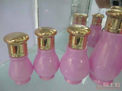 【廣州化妝品玻璃瓶子噴涂加工廠家精油瓶|管制瓶|膏霜瓶套裝瓶噴涂】深圳市寶安區沙井博海玻璃制品廠 - 產品庫