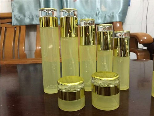 化妝品包裝瓶批發 化妝品包裝廠家 廣州市樂鑫玻璃制品廠 化妝品瓶子,玻璃瓶,膏霜瓶,精油瓶